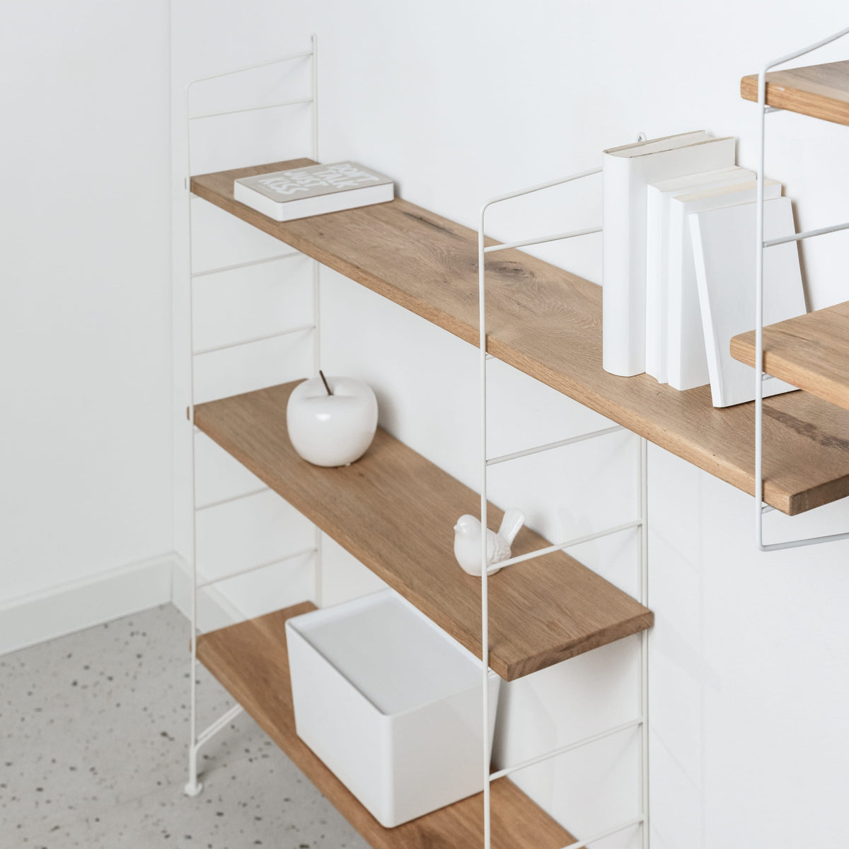 Set of 2 TEGEL shelf brackets with stand
