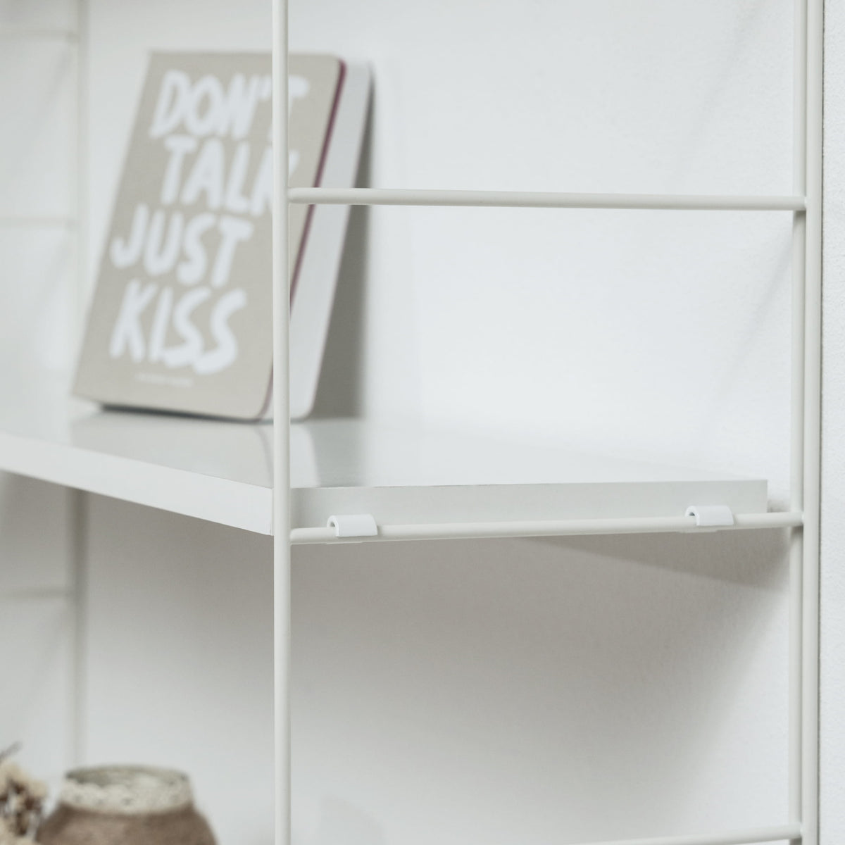 Set of 2 TEGEL shelf brackets with stand