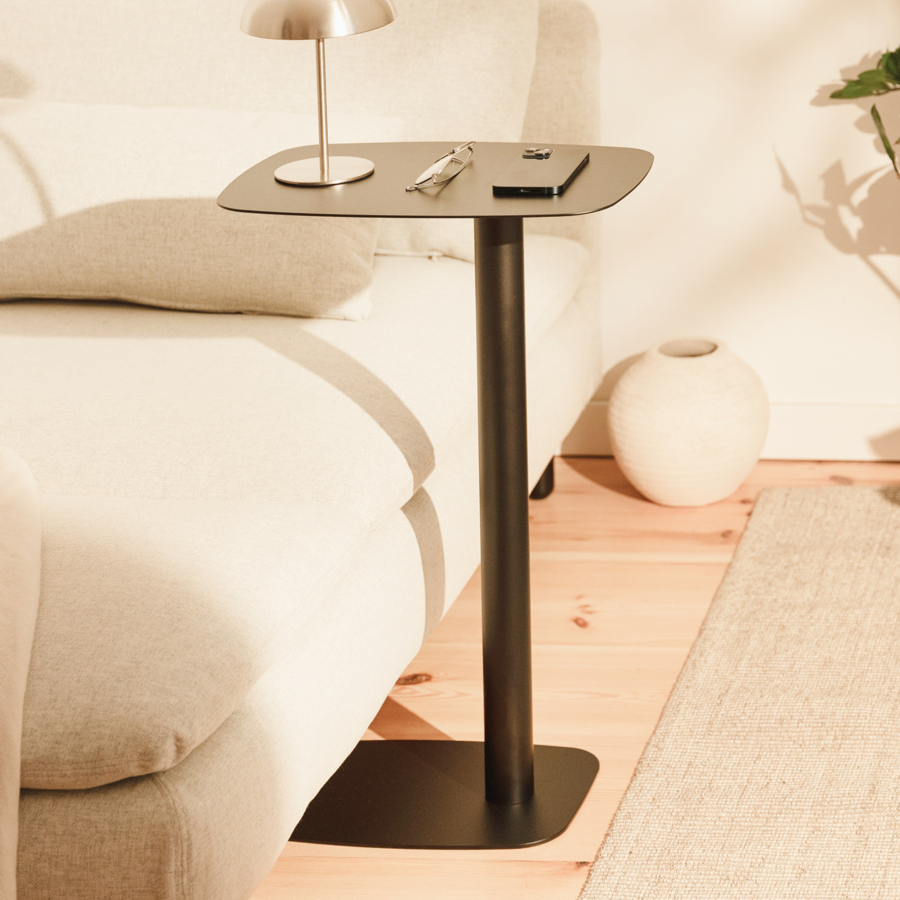 LUCIA side table