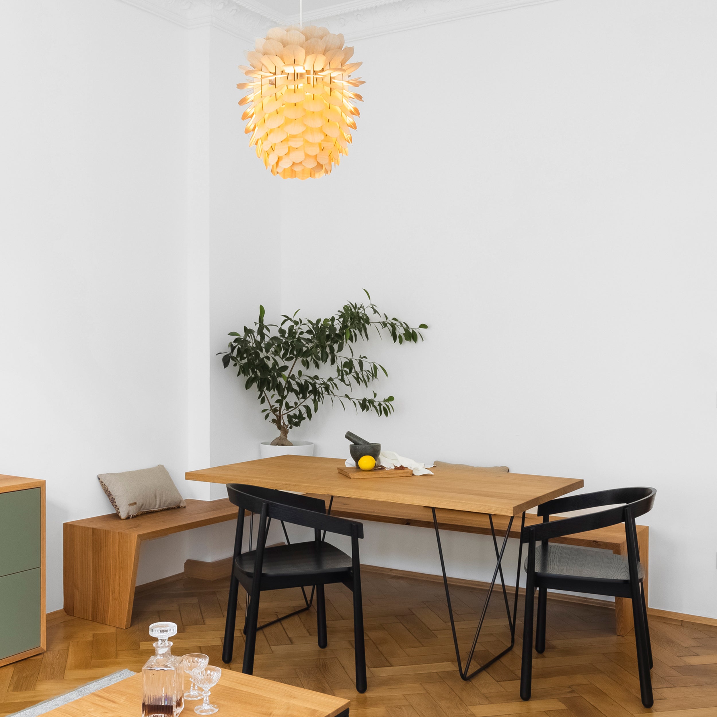 2 Set Table frame clip