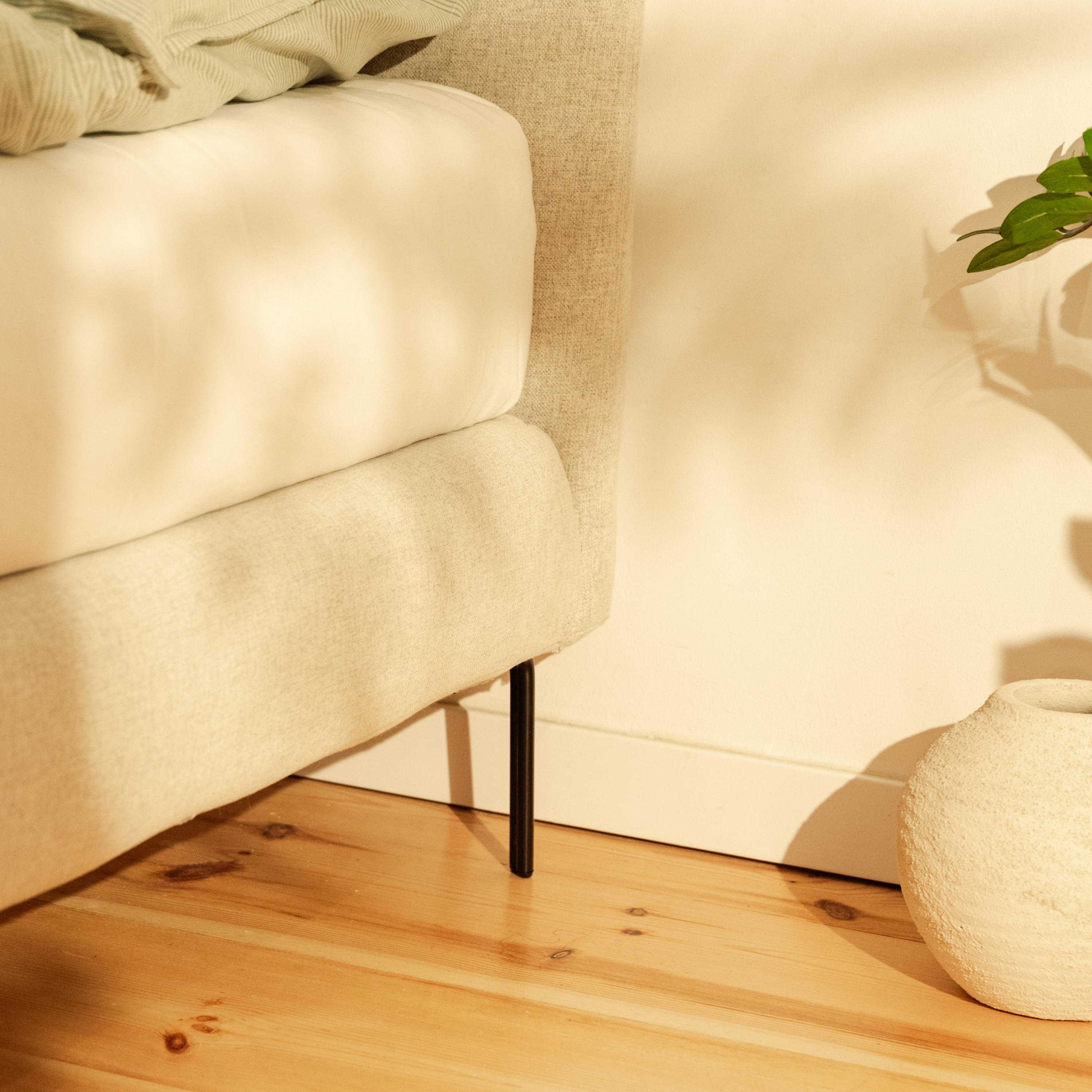 Set of 4 furniture feet LEVIN
