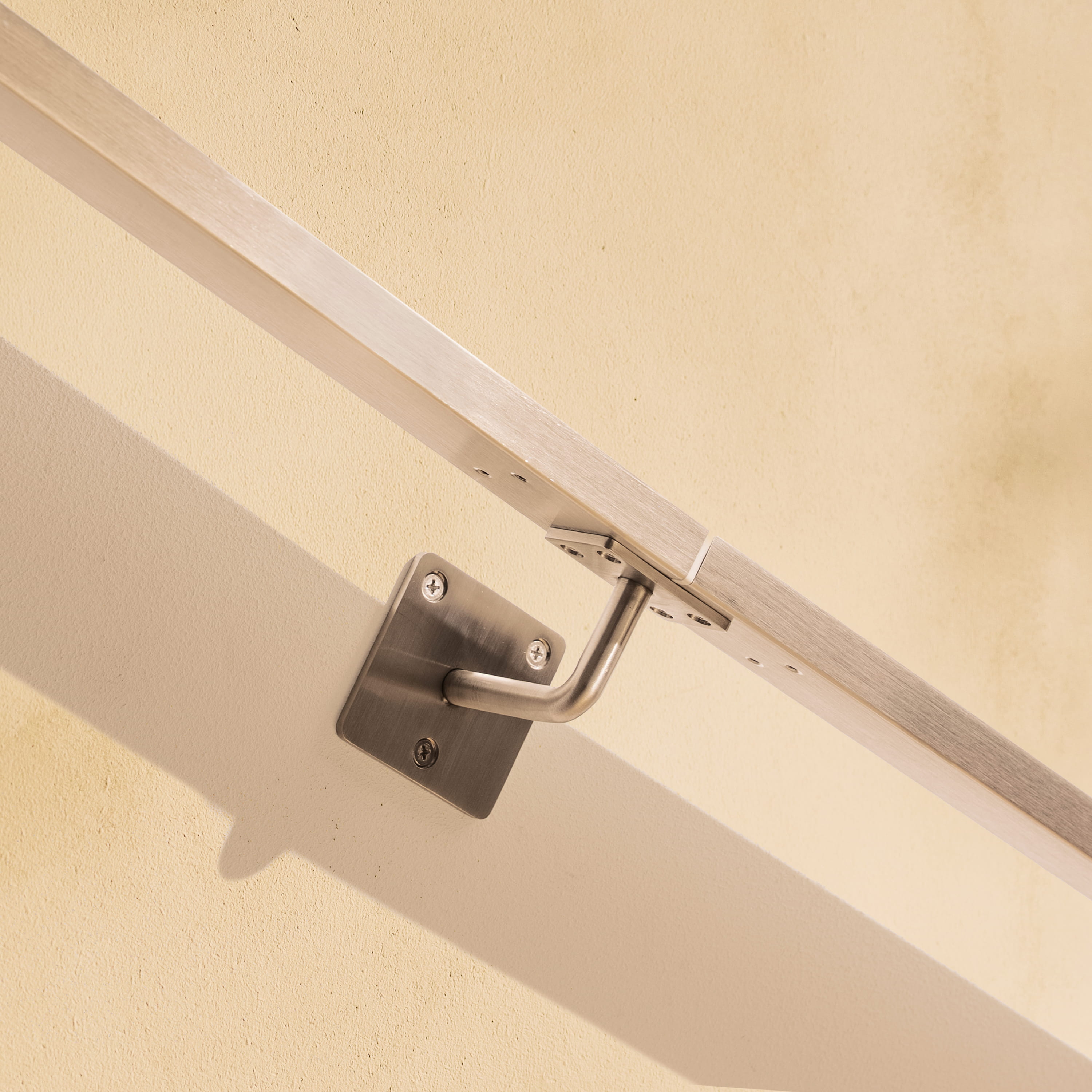 OBLONG Handrail with ROUND